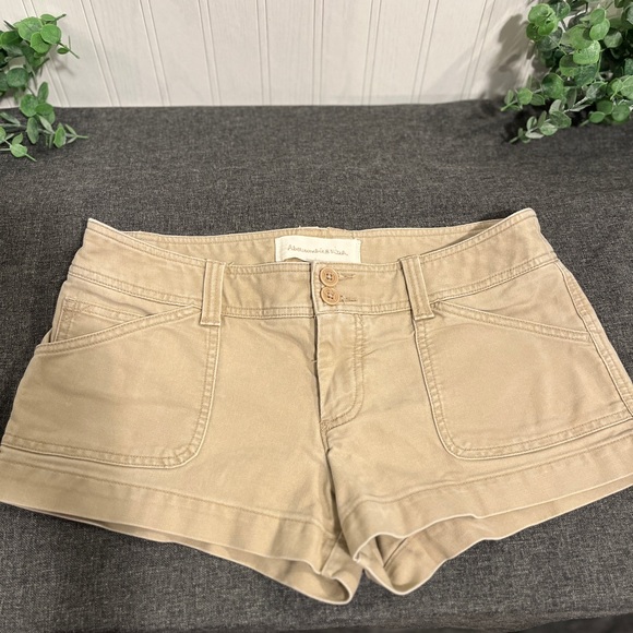 Abercrombie & Fitch Pants - Abercrombie & Fitch Cargo Shorts💘
